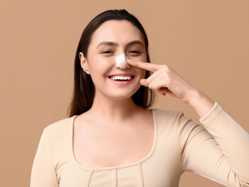 burun-estetigi-sonrasi-gunes-isiginin-iyilesmeye-etkisi